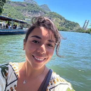 Meet your Posher, Isabela